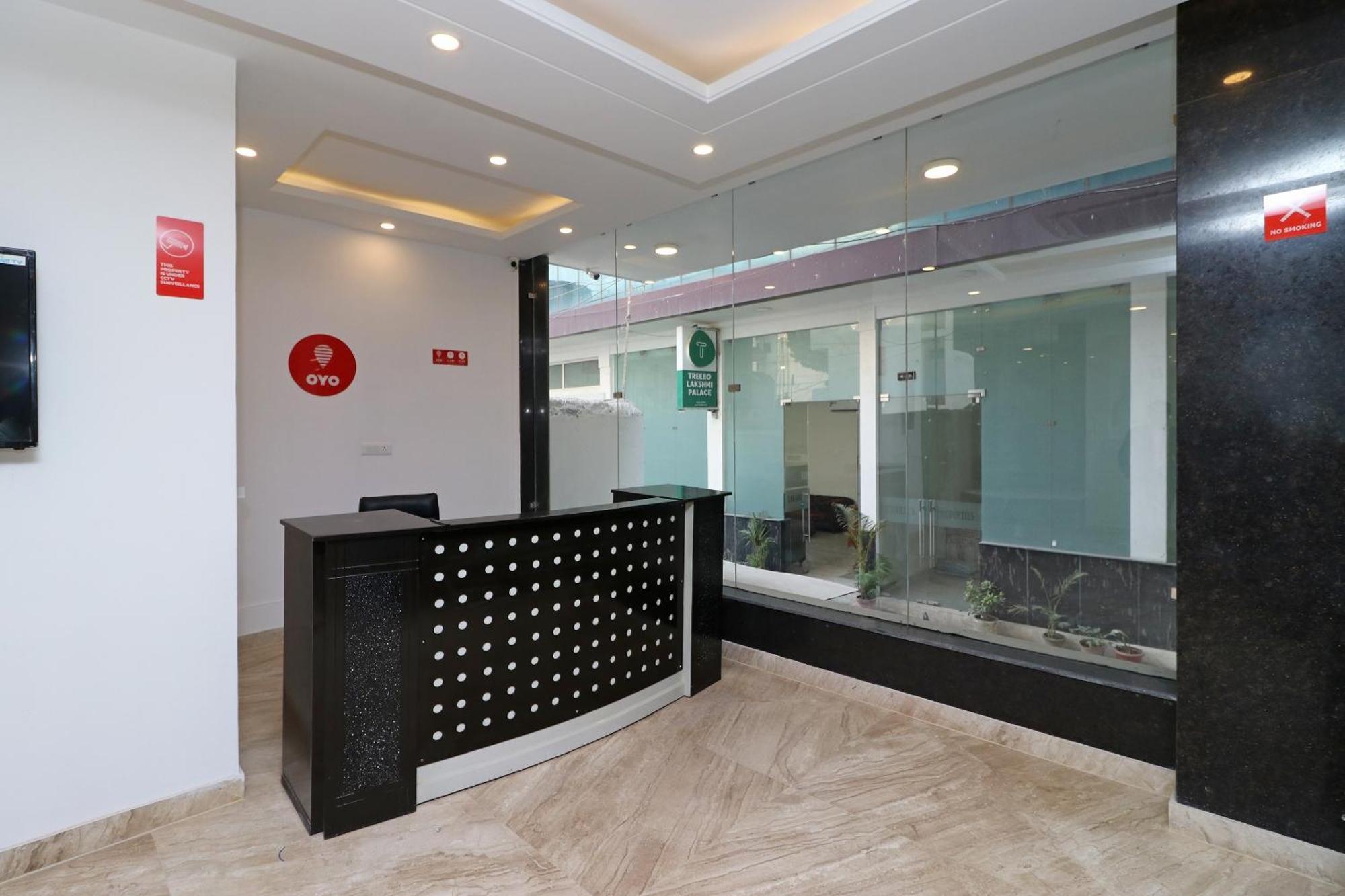 Hotel O Aamara Új-Delhi Kültér fotó