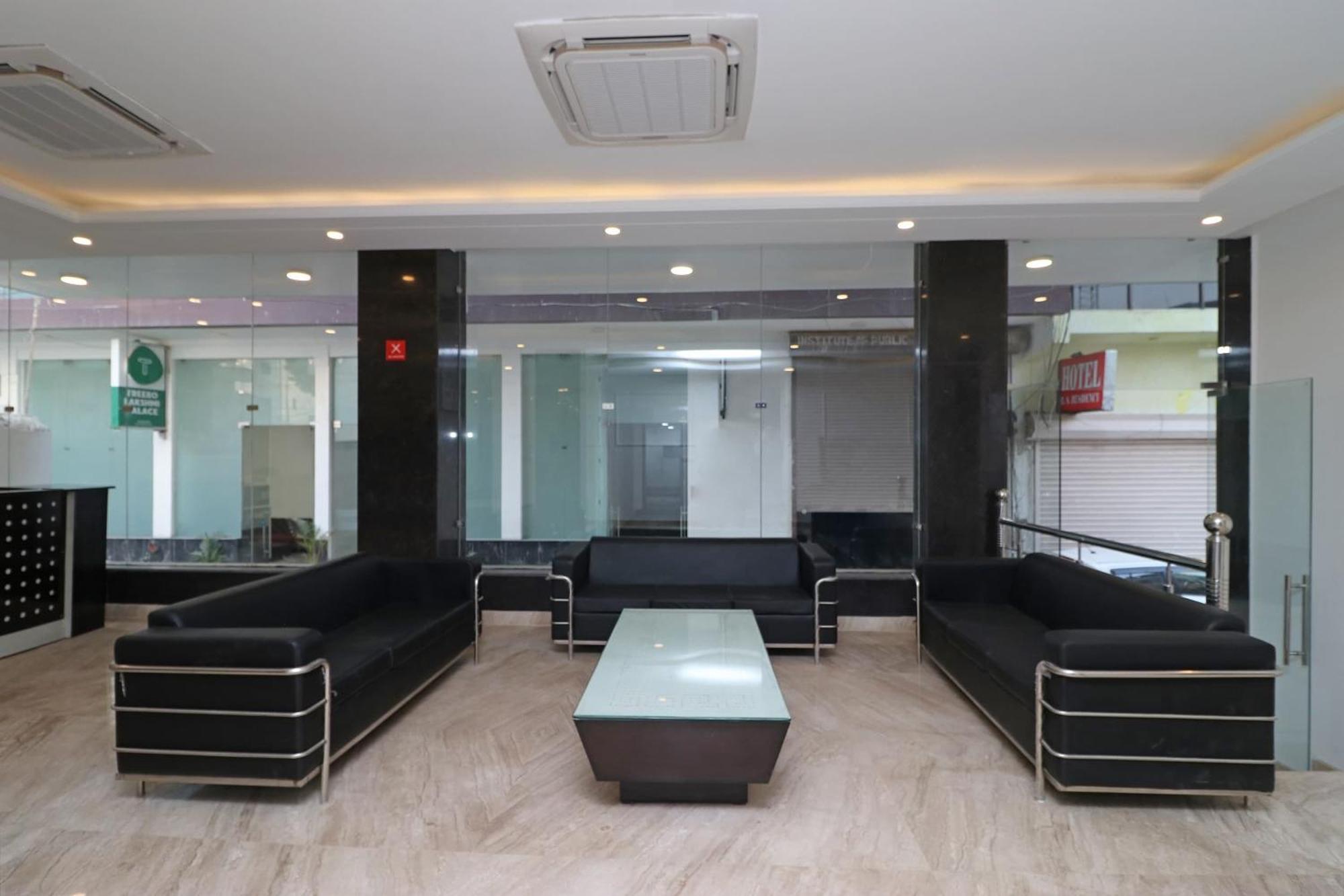 Hotel O Aamara Új-Delhi Kültér fotó